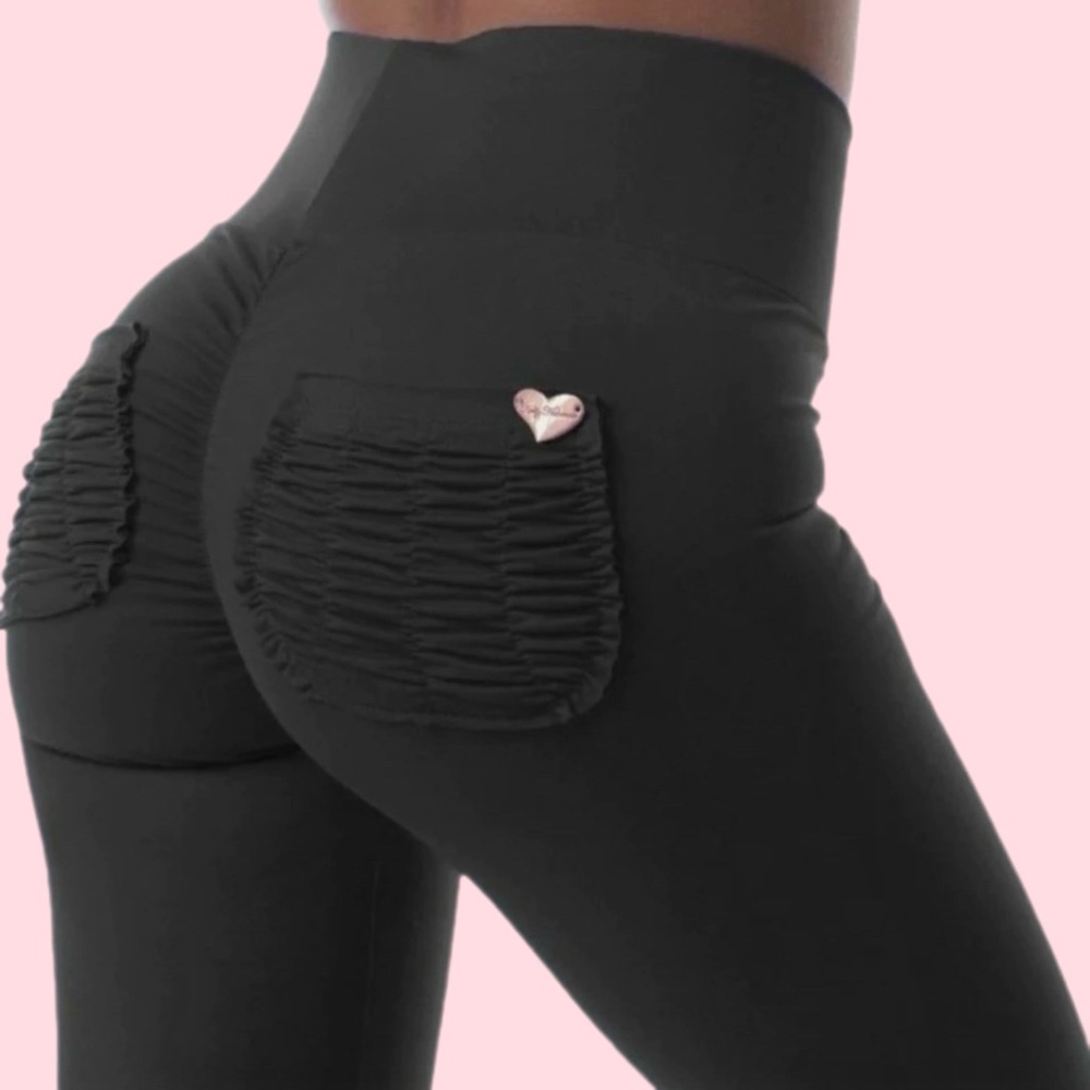 Soft Blended Fabric Leggings w/ Ruched Back Pockets & Heart Shape Charm on Butt